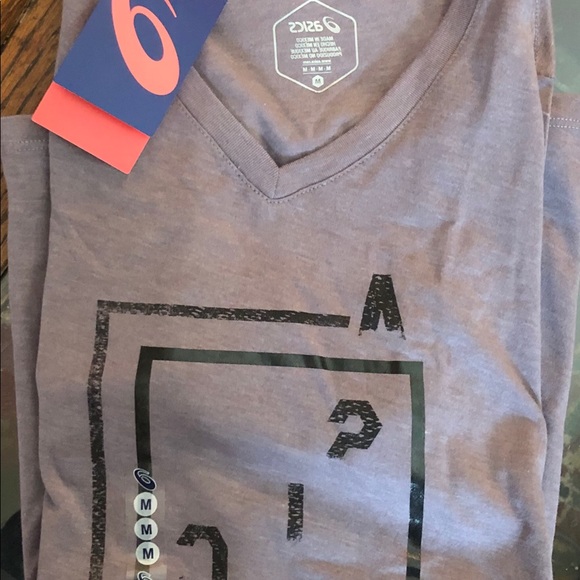 NWT ASICS T-shirt Medium - Picture 2 of 4